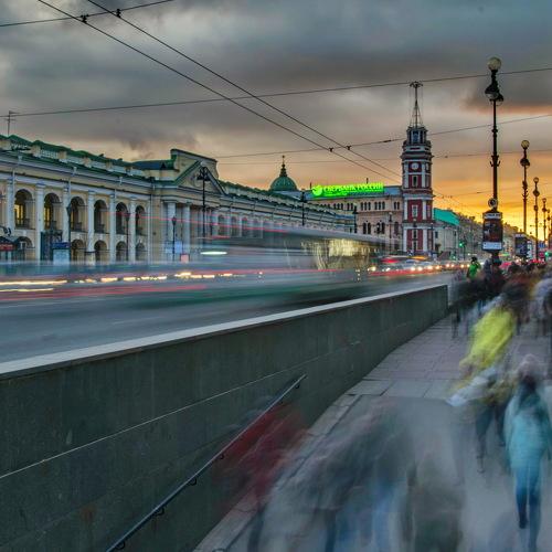 Суета Невского проспекта