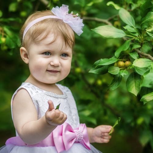 Victoria an Apple Tree