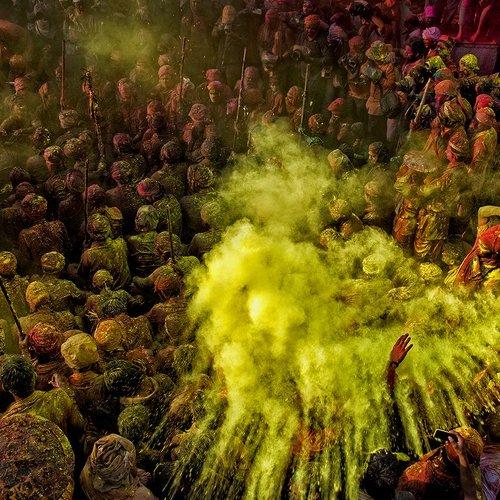 HOLI