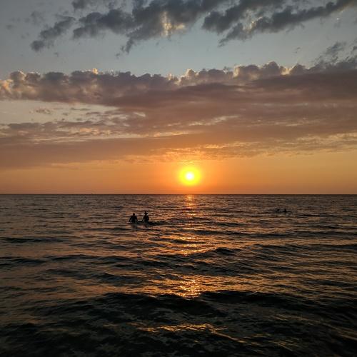 Двое и море