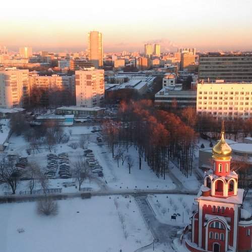 Утро, Москва