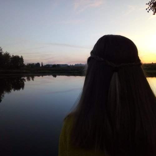 У речки на закате