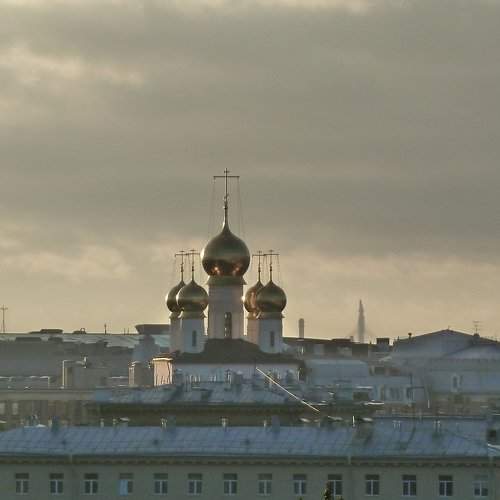 На колокольне Александро-Невской лавры