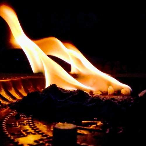 Lighting of camphor