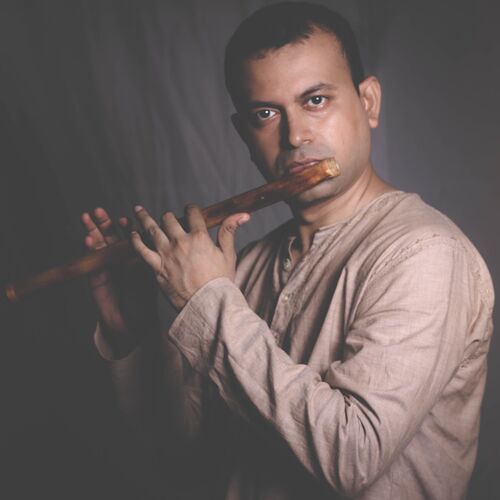 Traditional Indian classical flute artiste.