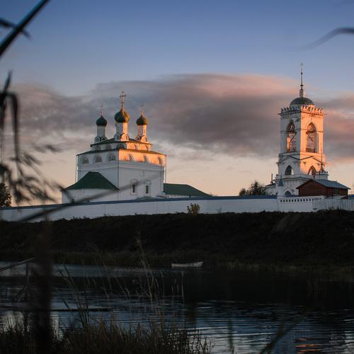 Теплый осенний закат