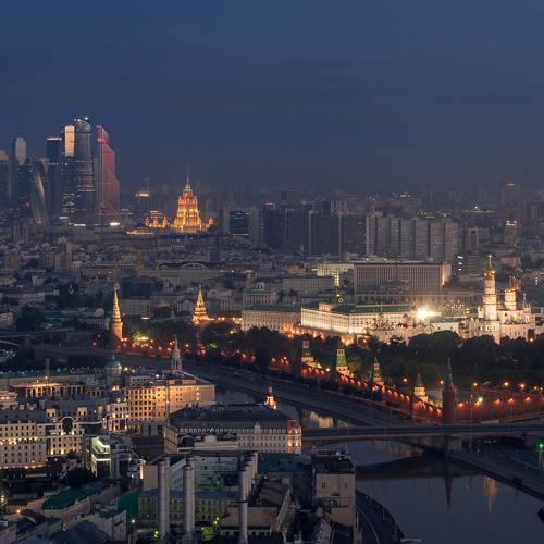 Город просыпается