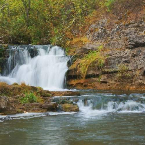 Яхинский водопад