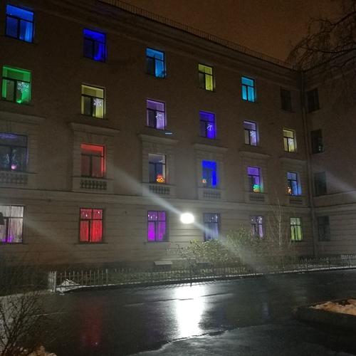 Разные жизни.