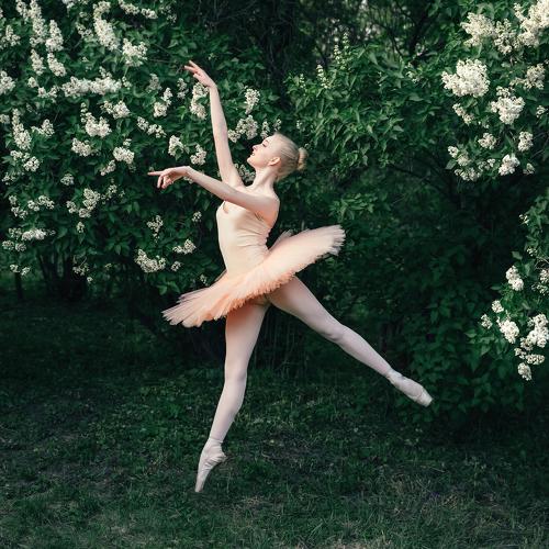 Ballerina in white tutu
