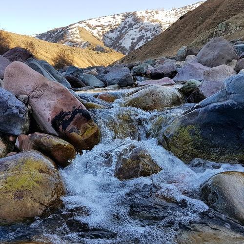 Вода не прерывно.