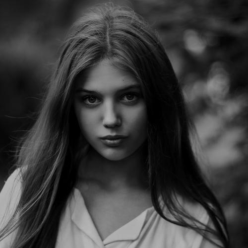 Полина