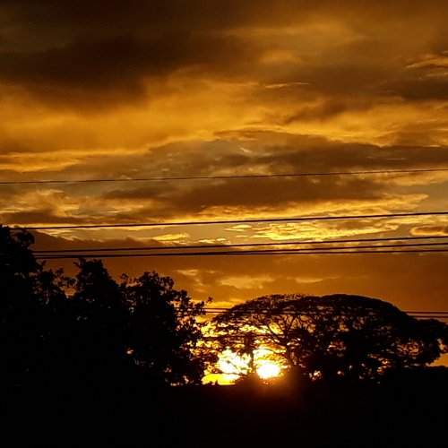 Amanecer en un pueblo