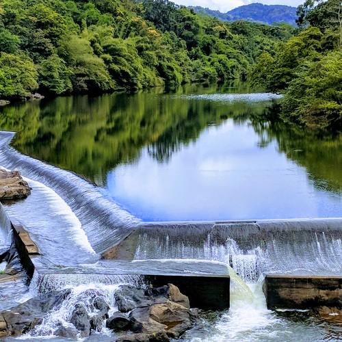 Flowing to unite