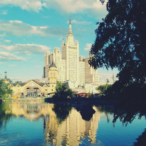 Отражение Москвы