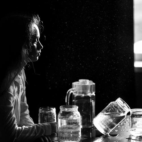 Портрет с банками