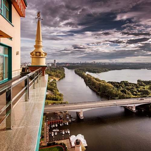 На Алых Парусах