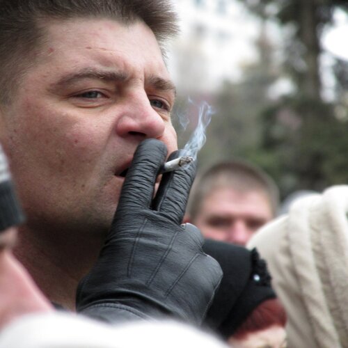 лица