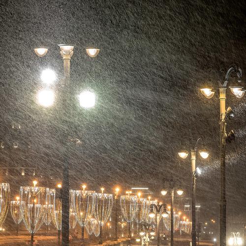 Снегопад. Малый Каменный мост. Москва.