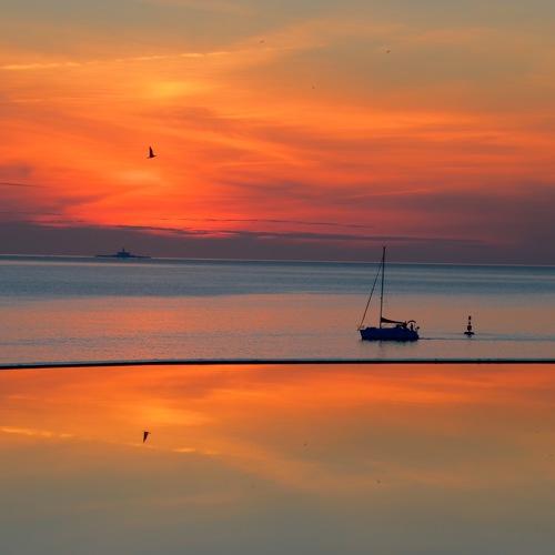 Sunset in the Tagus river