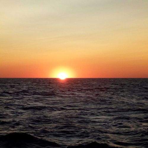 рассвет на море