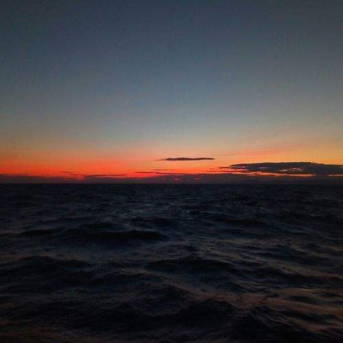 утро в море