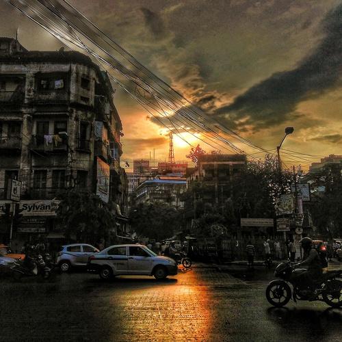 DUSK IN KOLKATA