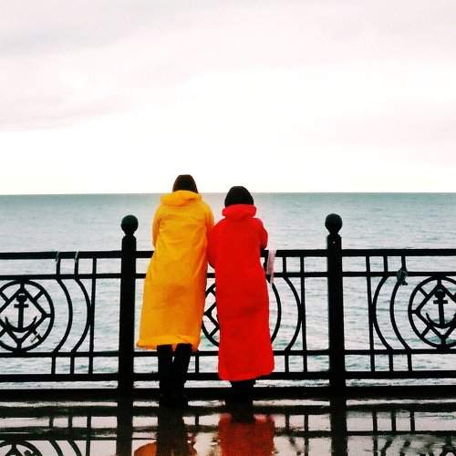 Red or yellow?