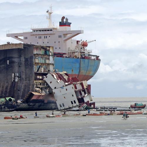1.Strong Labour_Majirghat 2.Ship Bracking Yeard_Kumira