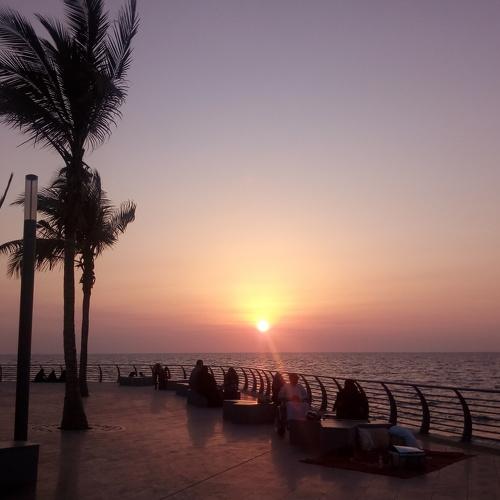 Family hangouts in Jeddah sea beach