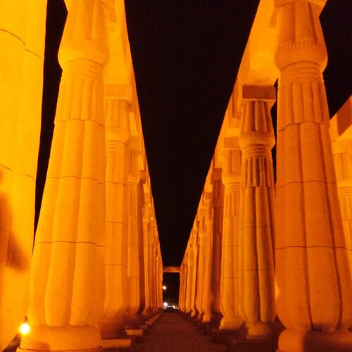 Pillars Are Always Still..