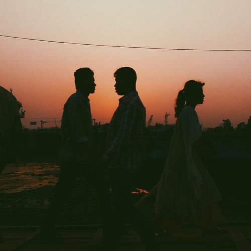 The Social Cross-Path