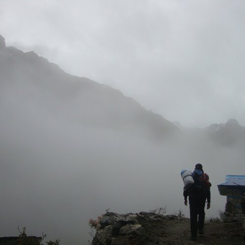 Foggy trekking trial