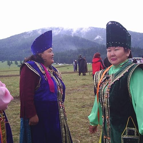 Артисты перед выступлением.