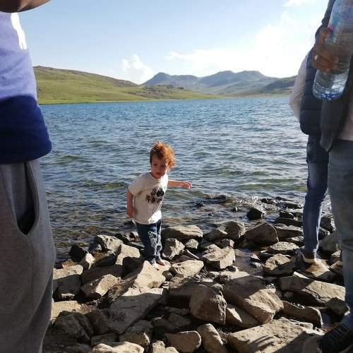 Little kid at Sheosar lake