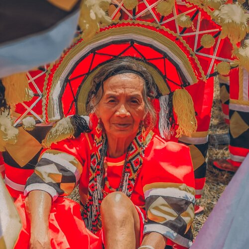 HIYAS SA KAAMULAN