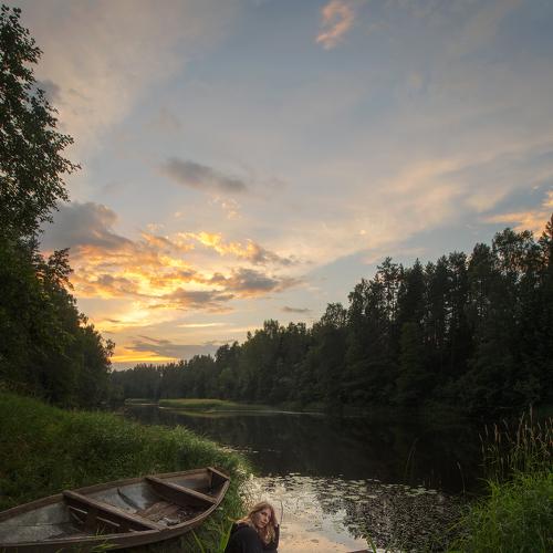 На реке