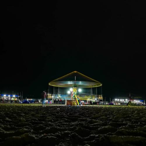 Rides in motion at beach