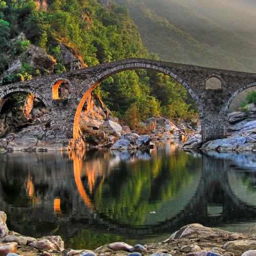 Devil's bridge