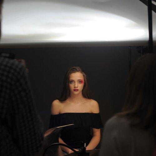 model while photoshoot