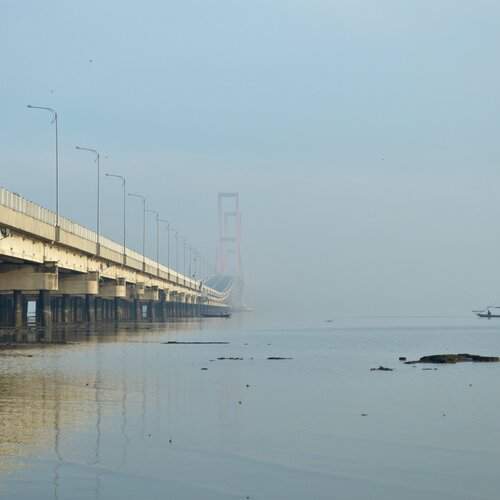 morning suramadu bridge