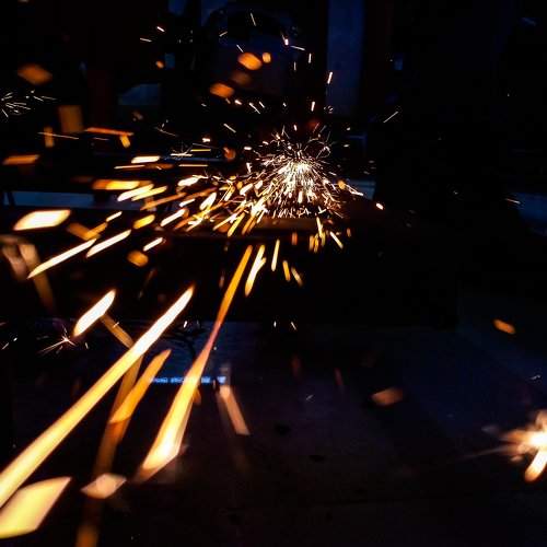 Sparkling trails