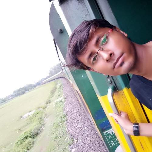 Selfi in a running train