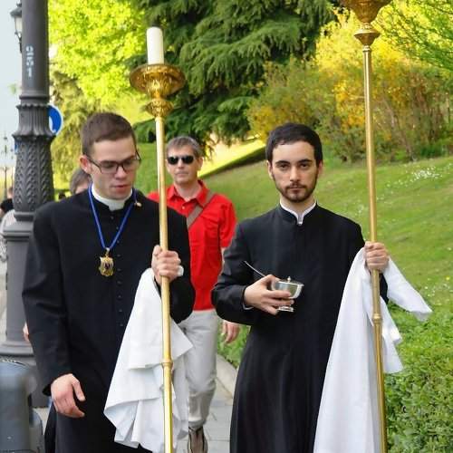 После шествия