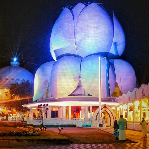 Santhigiri ashram lotus parnasala