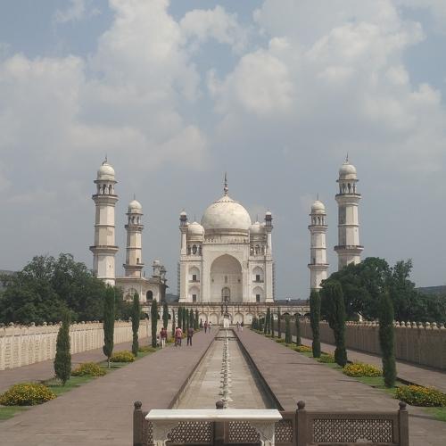 A hidden marvel of Aurangabad City - "Bibi ka Muqbara"