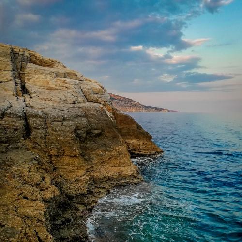 The sea and the rocks