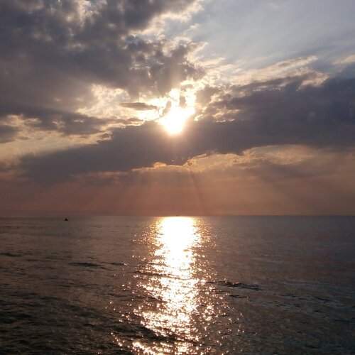 Море