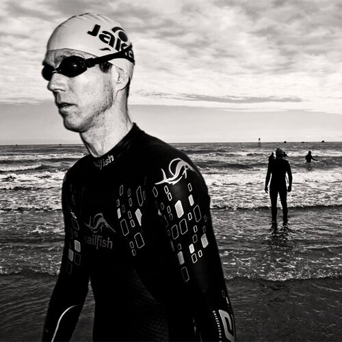SWIMMIG RACE