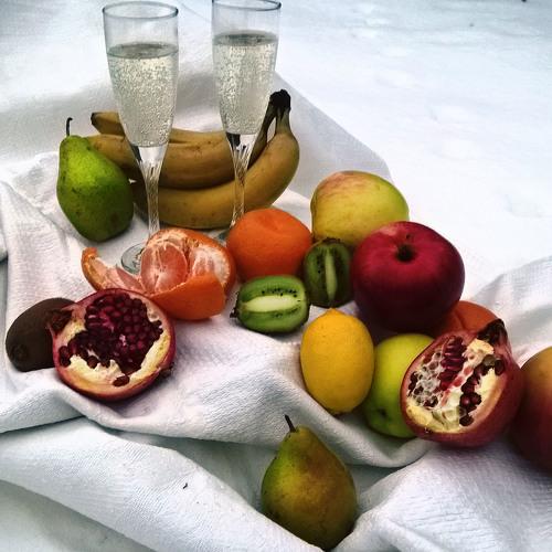 Згадаймо літо в снігову завію...